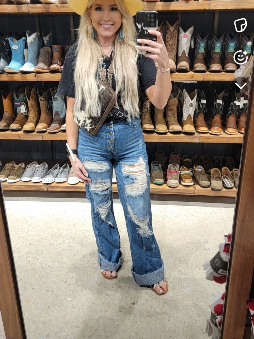 Vibrant Distressed Button-Fly Boyfriend Jeans - Blue